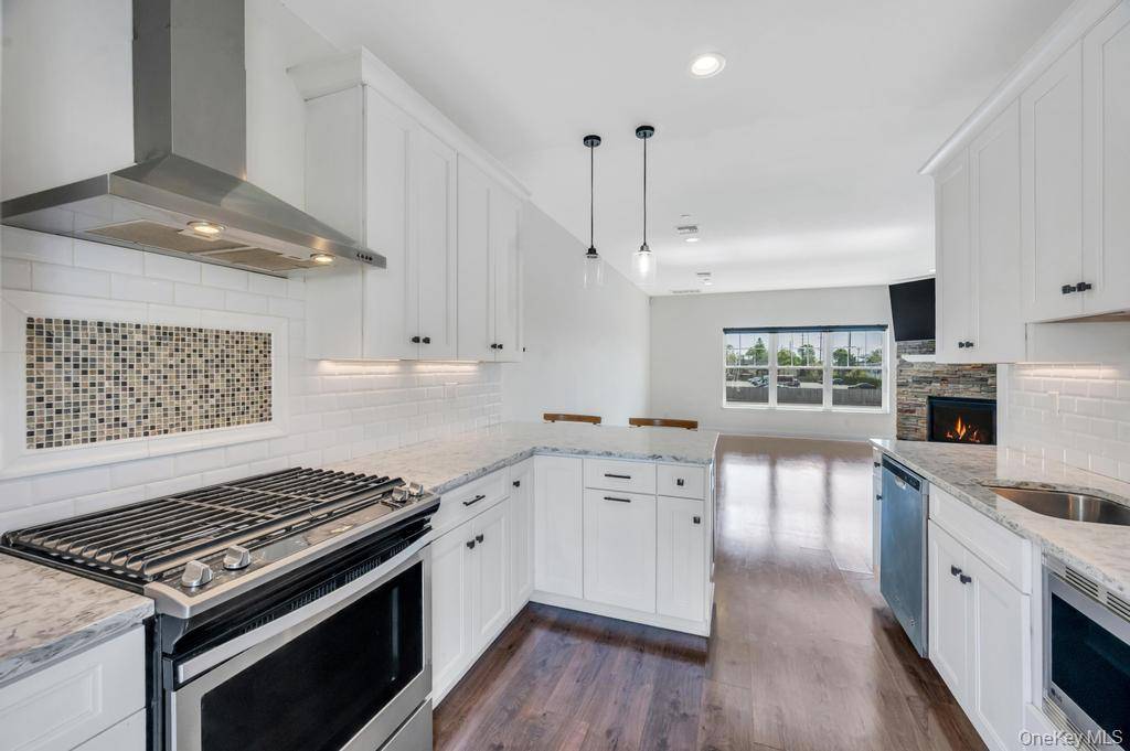 Casa de 2 Dormitorios en Venta en Farmingdale - Nueva York - EE. UU. - 4