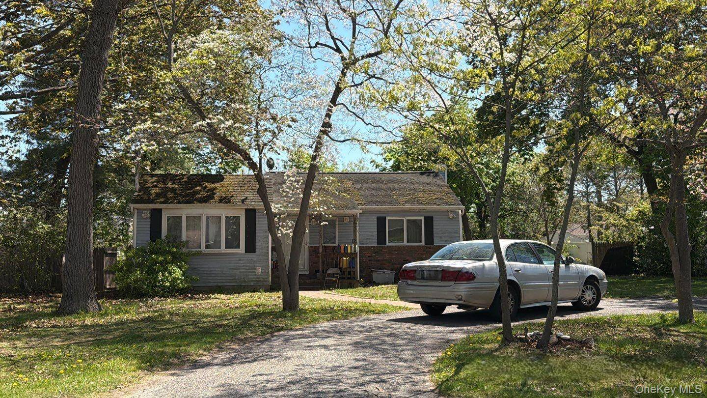 Casa com 2 Quartos à Venda em Farmingville - Nova Iorque - EUA - 2