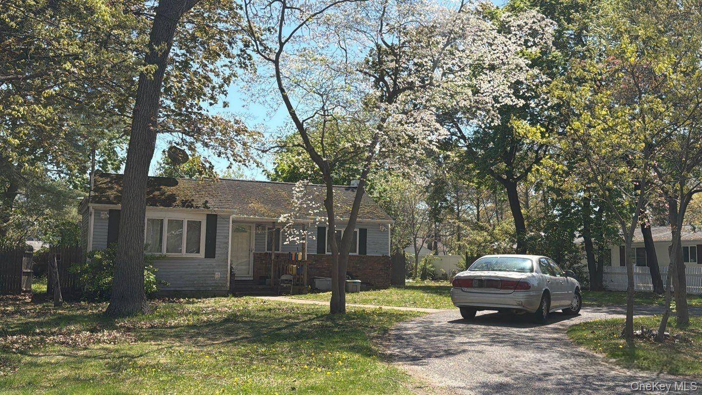 Casa com 2 Quartos à Venda em Farmingville - Nova Iorque - EUA - 3