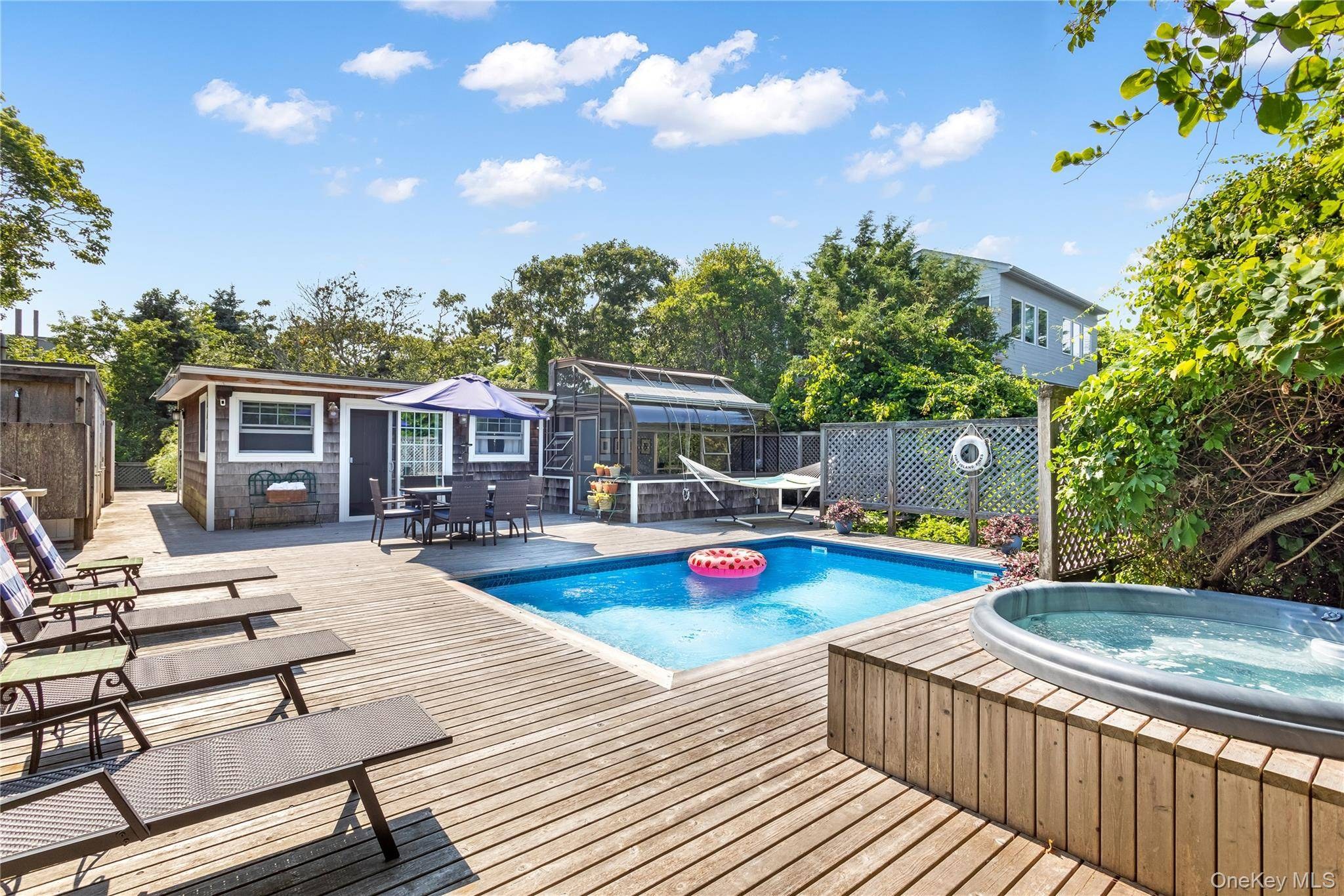 Casa com 2 Quartos à Venda em Fire Island Pines - Nova Iorque - EUA - 1