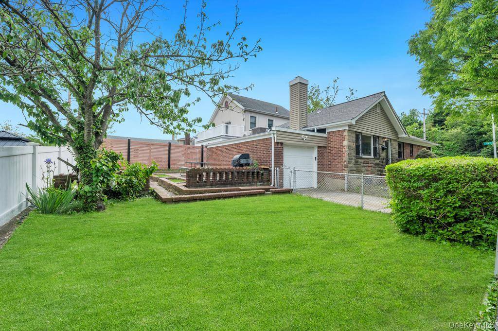 Casa com 2 Quartos à Venda em Fresh Meadows - Nova Iorque - EUA - 6