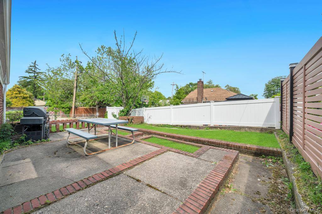 Casa com 2 Quartos à Venda em Fresh Meadows - Nova Iorque - EUA - 8