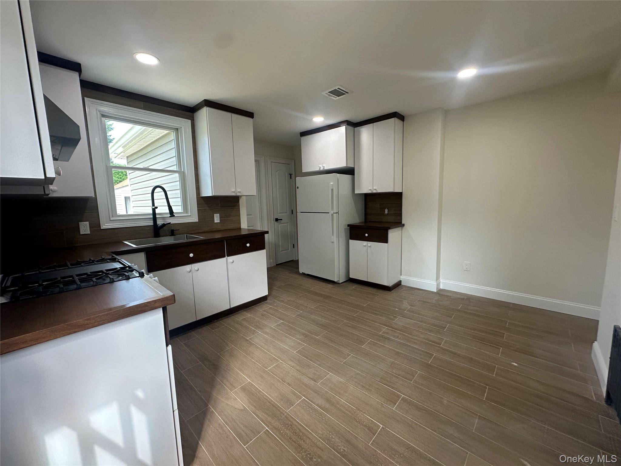 Casa com 2 Quartos à Venda em Glen Cove - Nova Iorque - EUA - 5