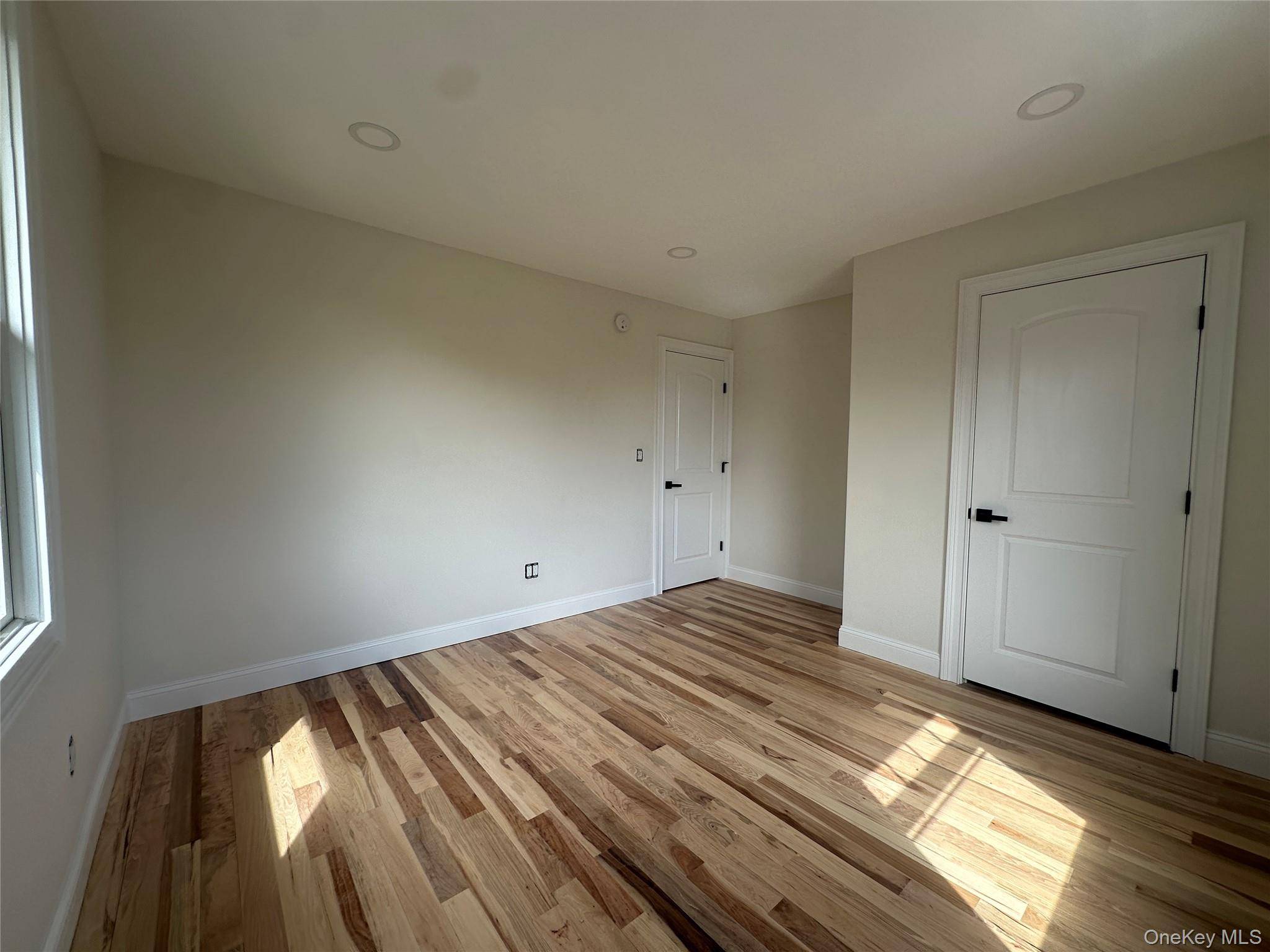 Casa com 2 Quartos à Venda em Glen Cove - Nova Iorque - EUA - 8