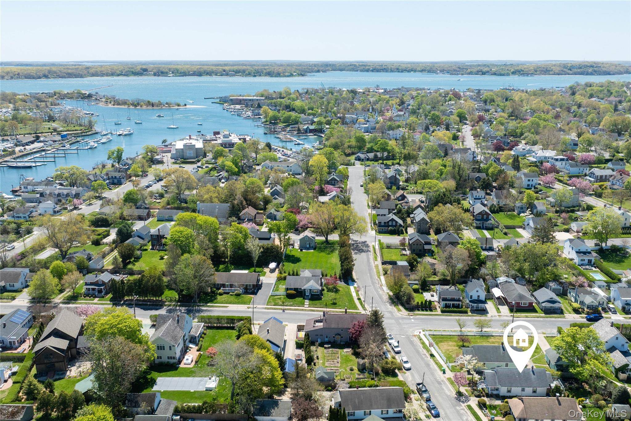 Casa de 2 Dormitorios en Venta en Greenport - Nueva York - EE. UU. - 3