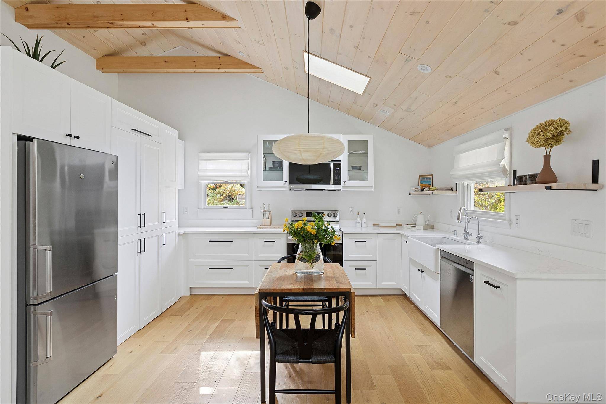 2 Bedroom Home for Sale in Hampton Bays - New York - USA - 6