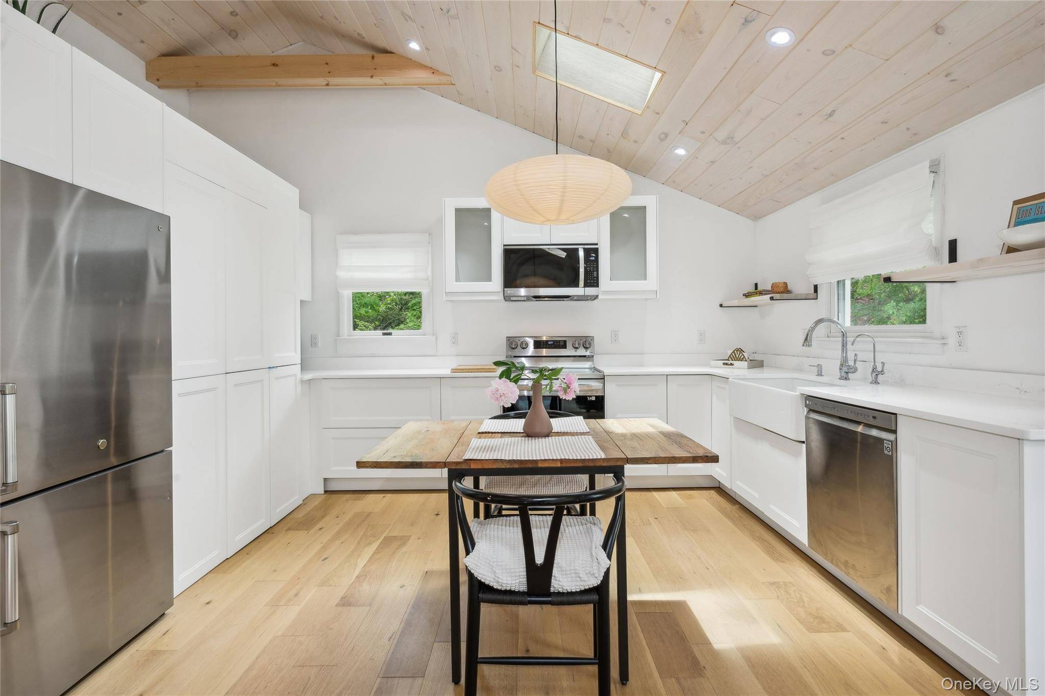 2 Bedroom Home for Sale in Hampton Bays - New York - USA - 8