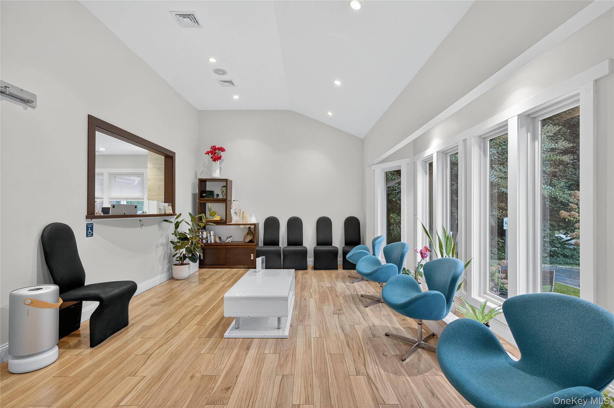 Casa de 2 Dormitorios en Venta en Huntington - Nueva York - EE. UU. - 8