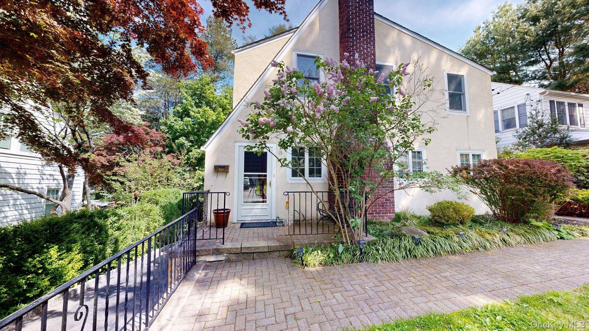 Casa com 2 Quartos à Venda em Irvington - Nova Iorque - EUA - 1