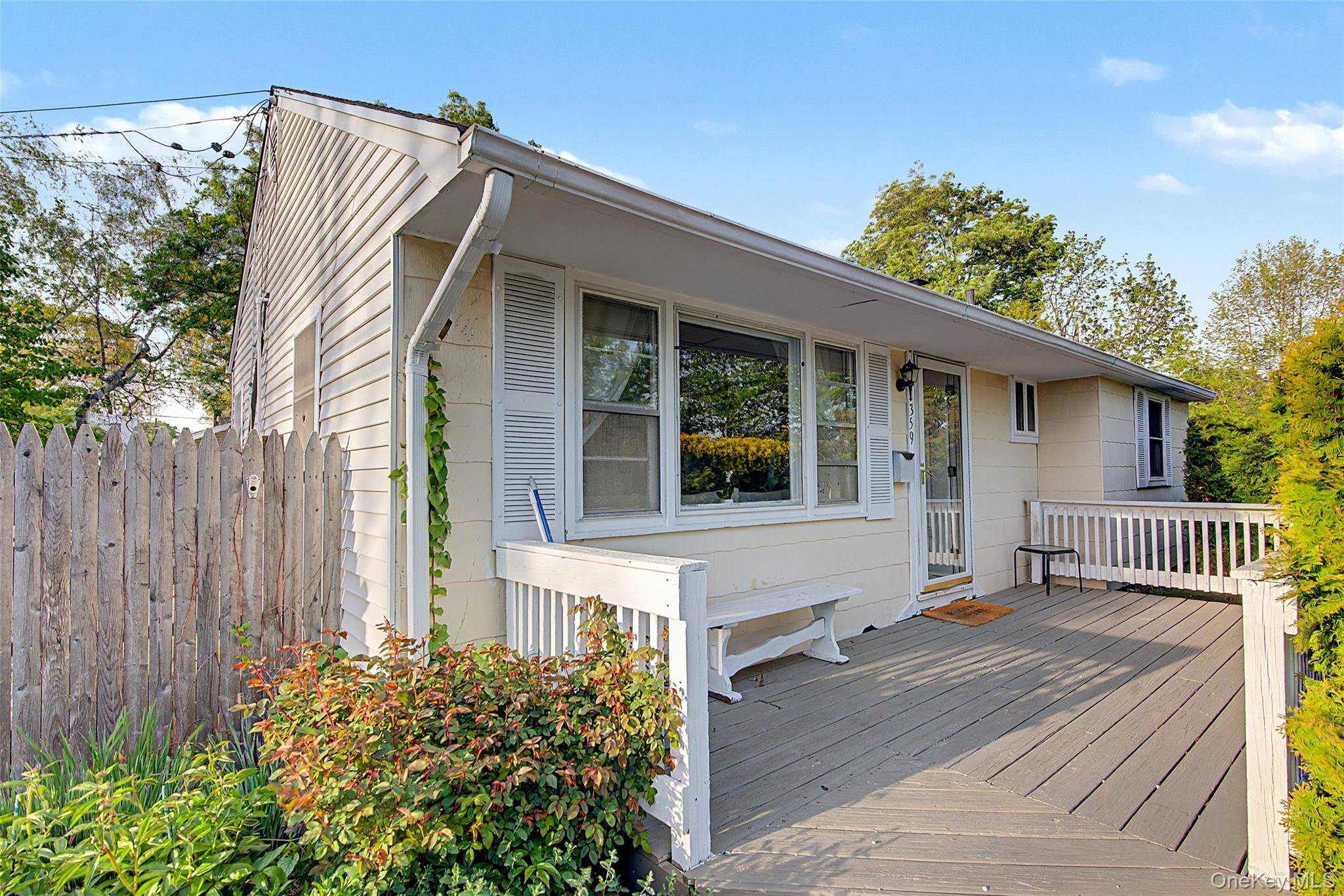 Casa com 2 Quartos à Venda em Islip - Nova Iorque - EUA - 2