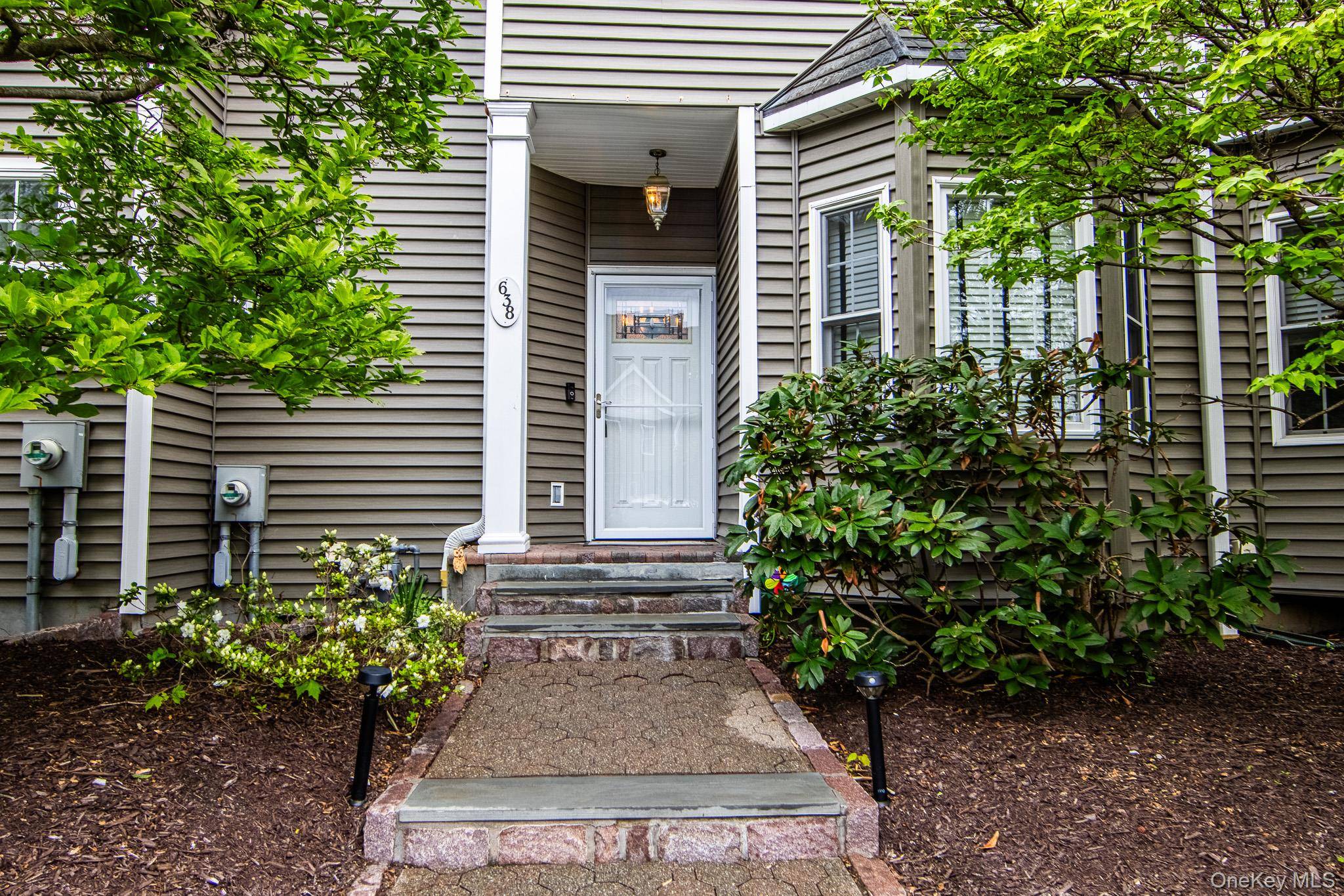 2 Bedroom Home for Sale in Jefferson Valley - New York - USA - 1