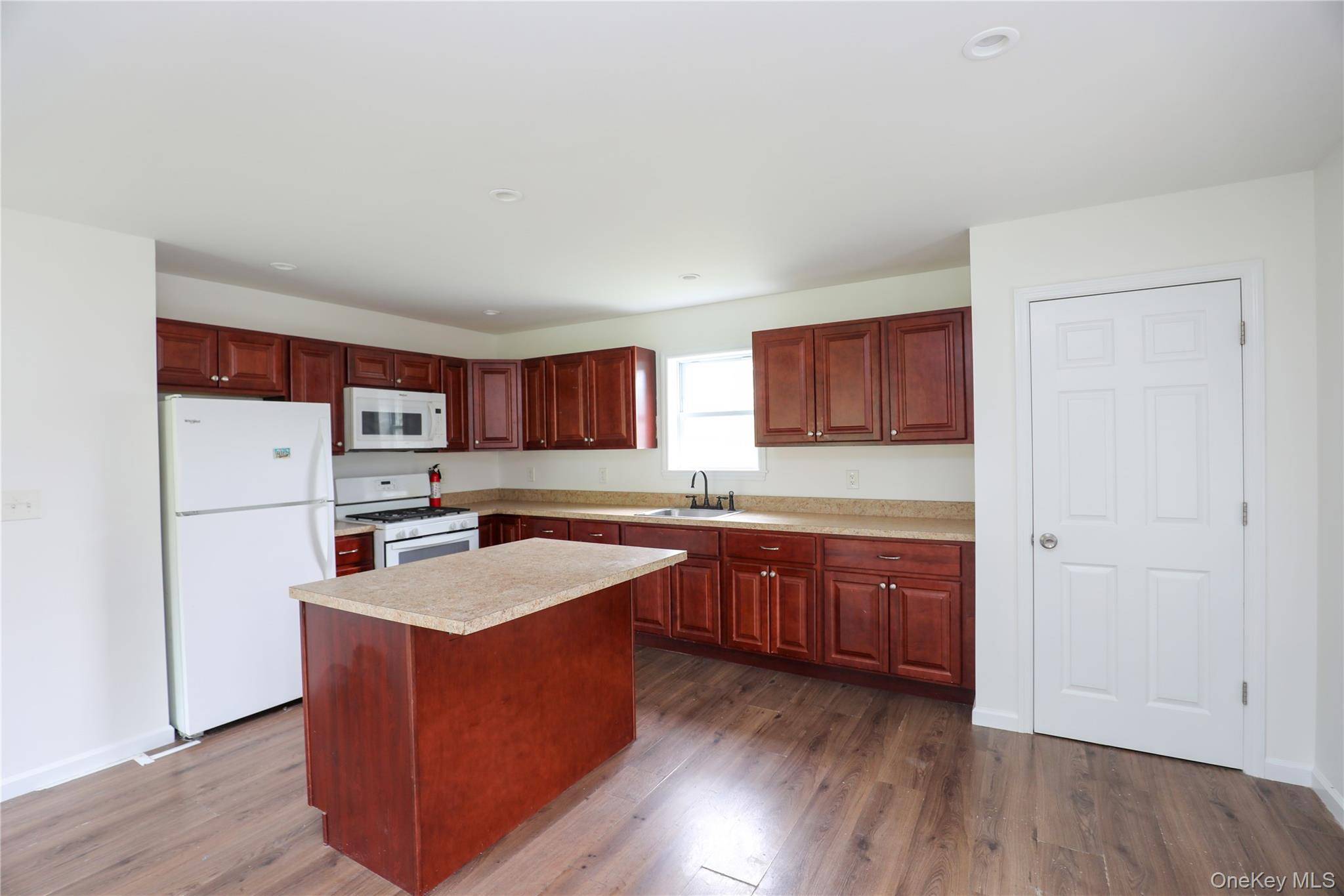 Casa com 2 Quartos à Venda em Kingston - Nova Iorque - EUA - 5