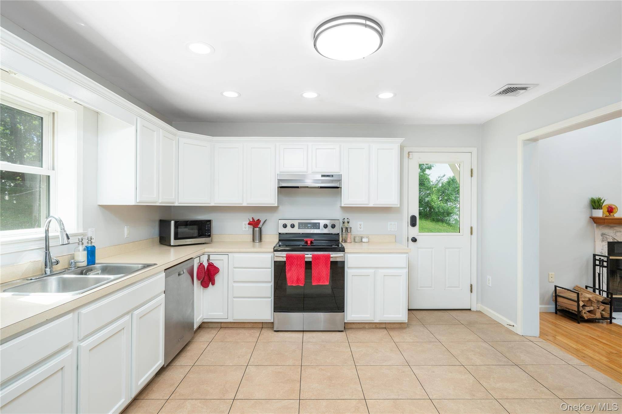 Casa com 2 Quartos à Venda em Lake Peekskill - Nova Iorque - EUA - 4