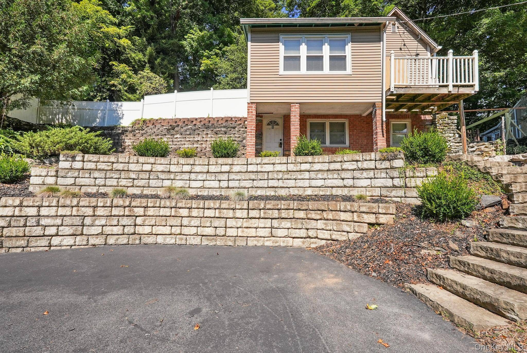 Casa com 2 Quartos à Venda em Lake Peekskill - Nova Iorque - EUA - 2