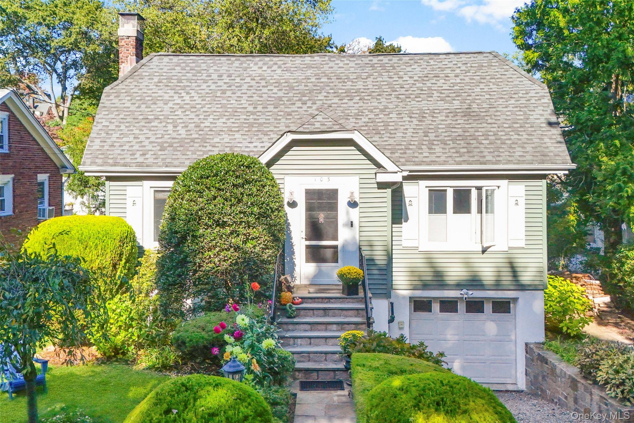 Casa de 2 Dormitorios en Venta en Larchmont - Nueva York - EE. UU. - 1