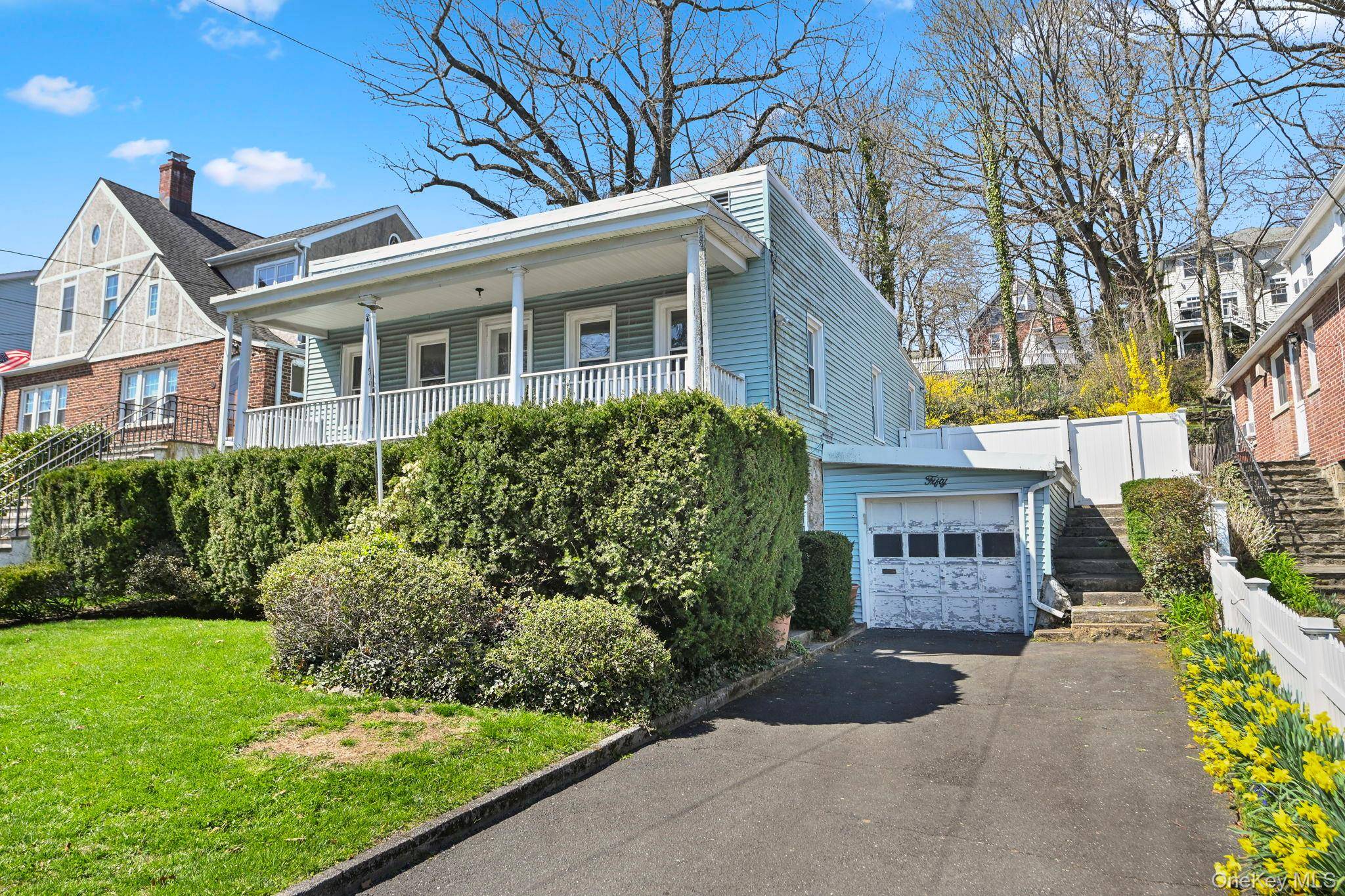 Casa de 2 Dormitorios en Venta en Larchmont - Nueva York - EE. UU. - 1