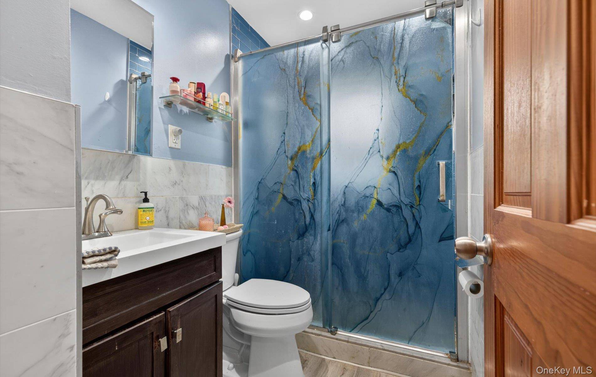 2 Bedroom Home for Sale in Little Neck - New York - USA - 6