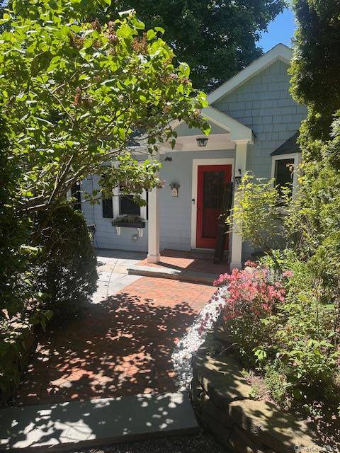 2 Bedroom Home for Sale in Locust Valley - New York - USA - 1