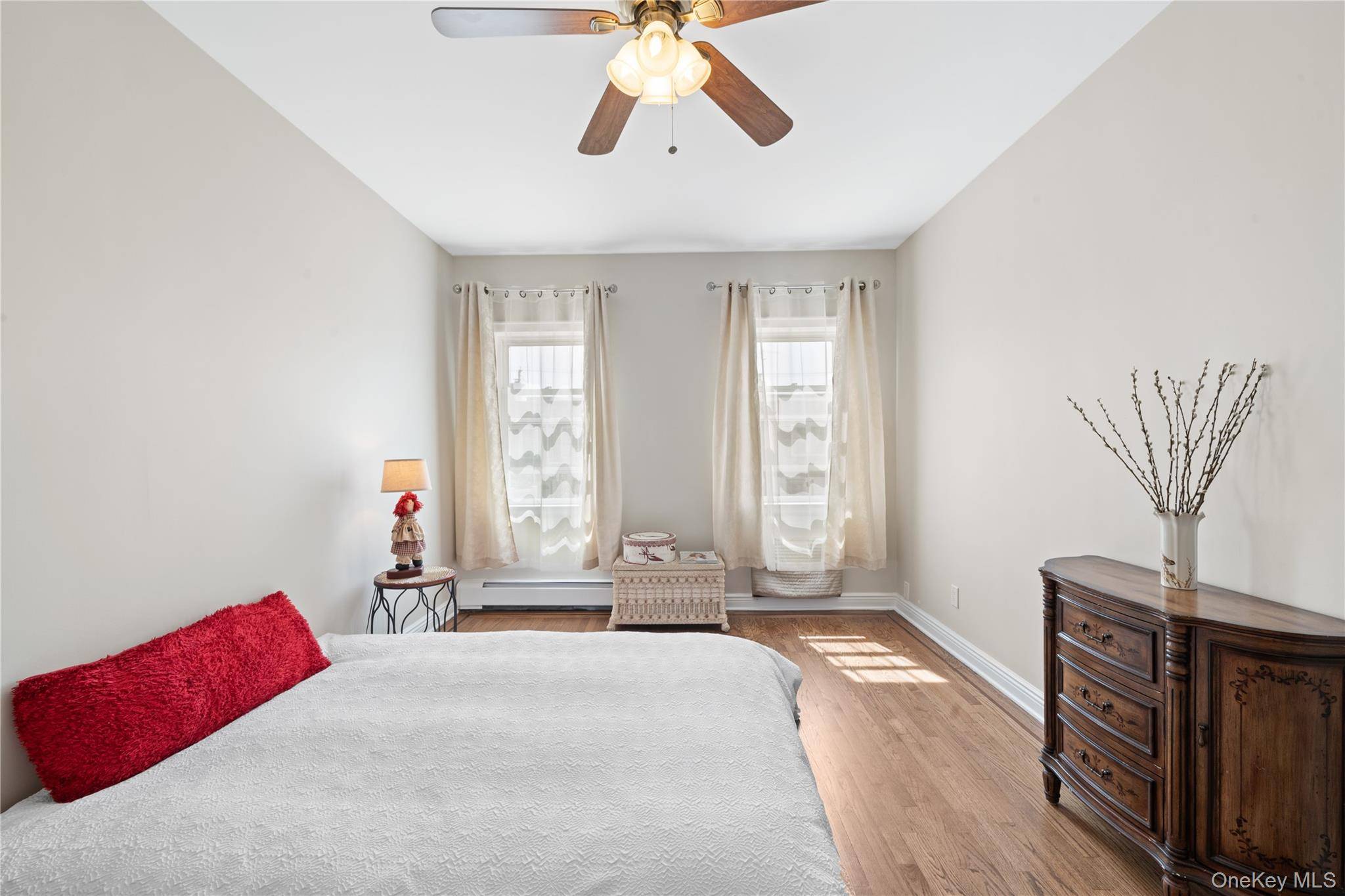 Casa de 2 Dormitorios en Venta en Maspeth - Nueva York - EE. UU. - 6