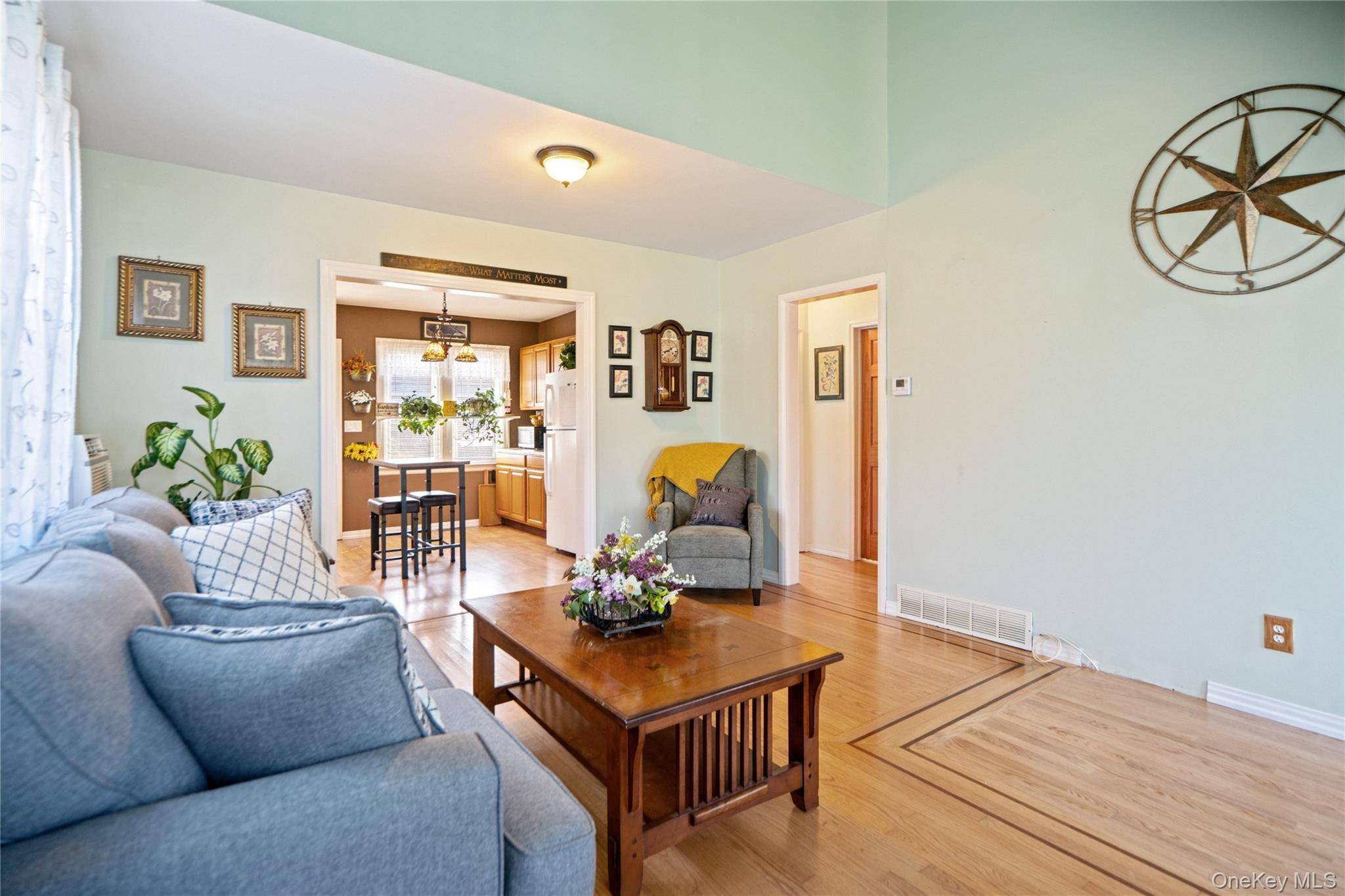 2 Bedroom Home for Sale in Mastic Beach - New York - USA - 3