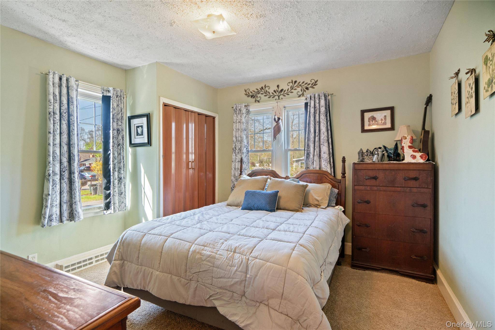 2 Bedroom Home for Sale in Mastic Beach - New York - USA - 7