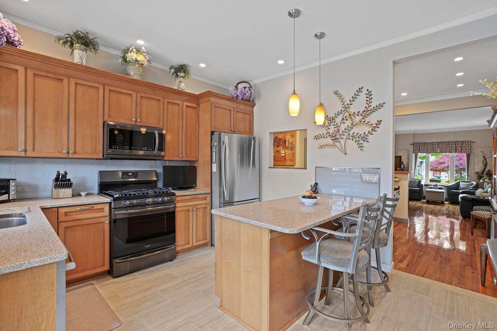 Casa de 2 Dormitorios en Venta en Middle Village - Nueva York - EE. UU. - 4