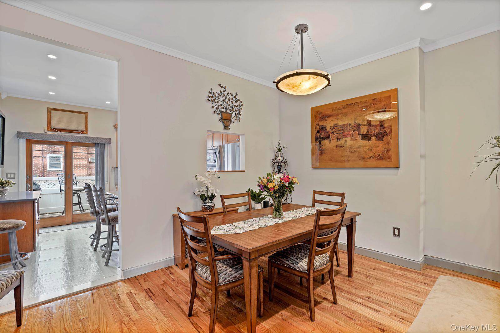 Casa de 2 Dormitorios en Venta en Middle Village - Nueva York - EE. UU. - 6