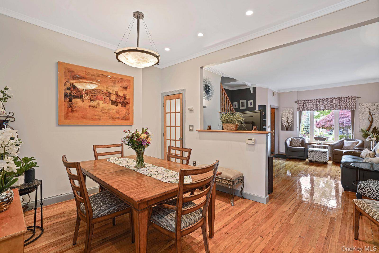 Casa de 2 Dormitorios en Venta en Middle Village - Nueva York - EE. UU. - 8
