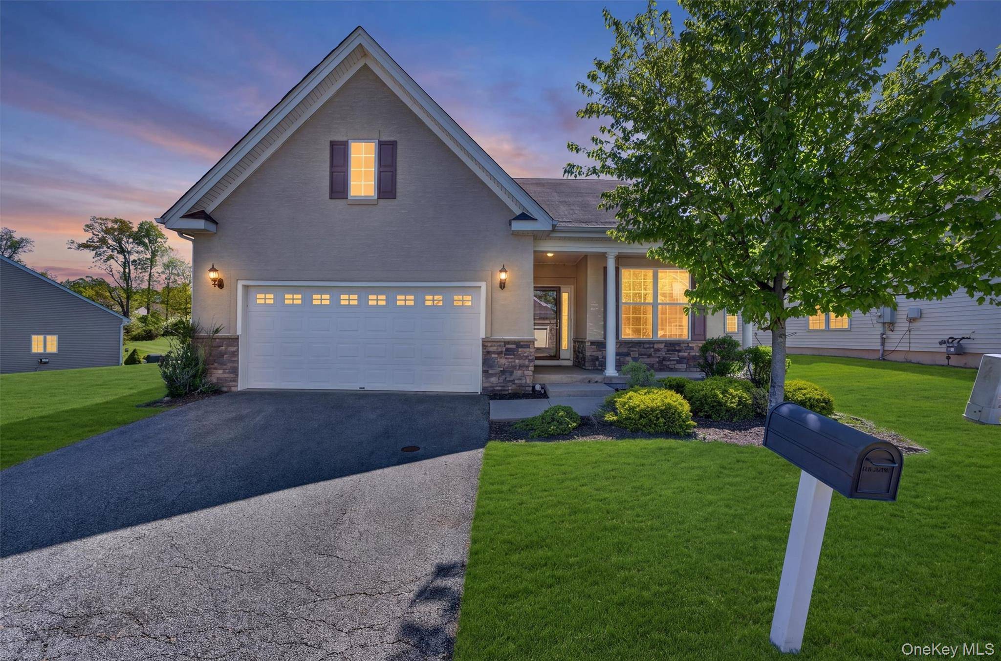 Casa com 2 Quartos à Venda em Middletown - Nova Iorque - EUA - 1