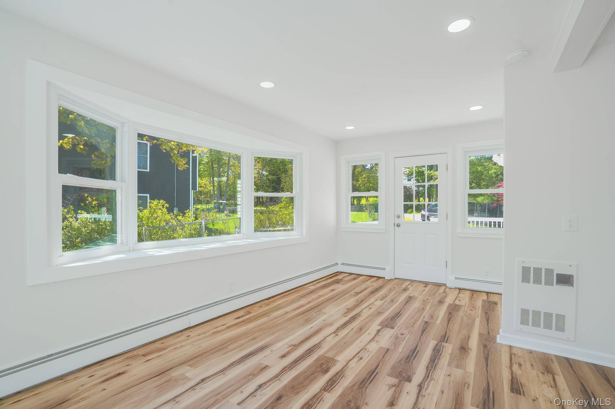 Casa de 2 Dormitorios en Venta en Monroe - Nueva York - EE. UU. - 4