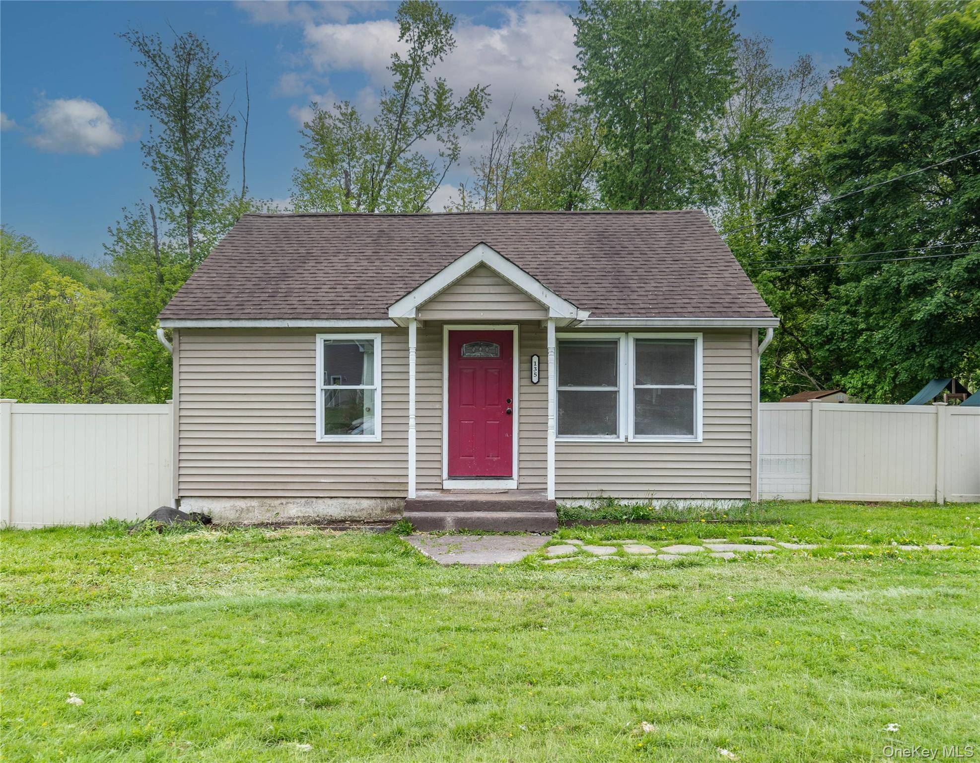 Casa com 2 Quartos à Venda em Montgomery - Nova Iorque - EUA - 1