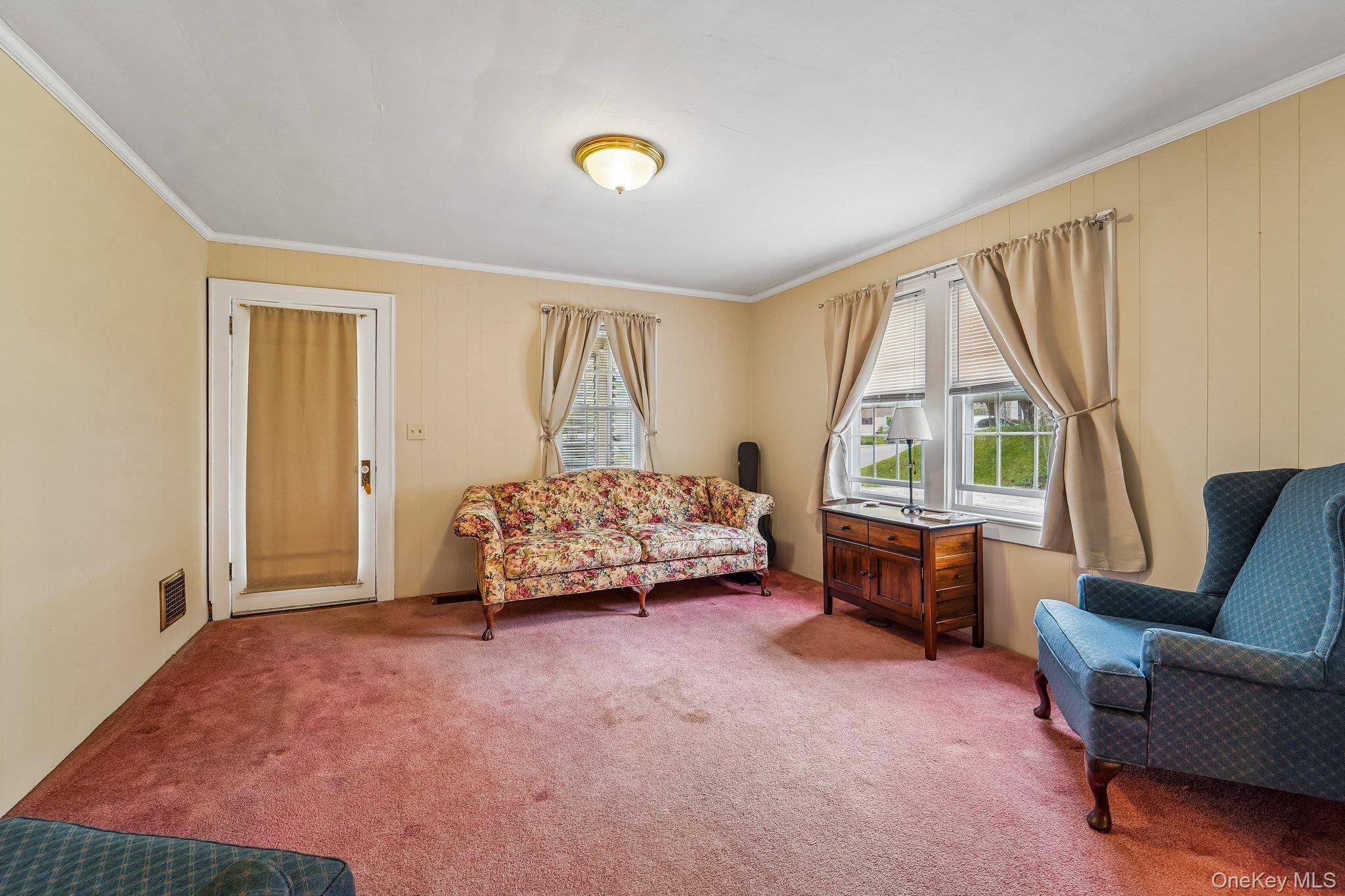 2 Bedroom Home for Sale in New Windsor - New York - USA - 8