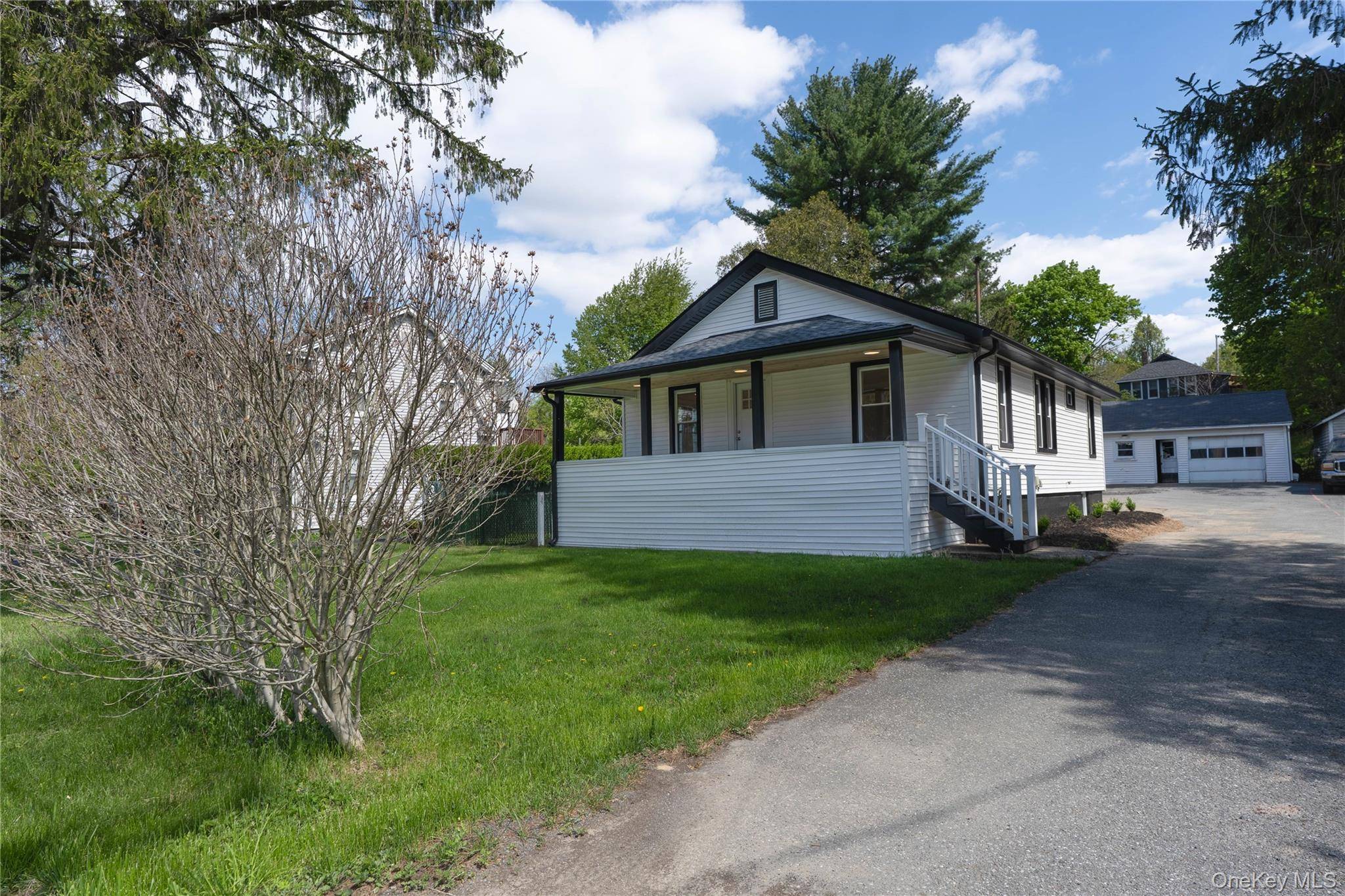 Casa de 2 Dormitorios en Venta en Otisville - Nueva York - EE. UU. - 1