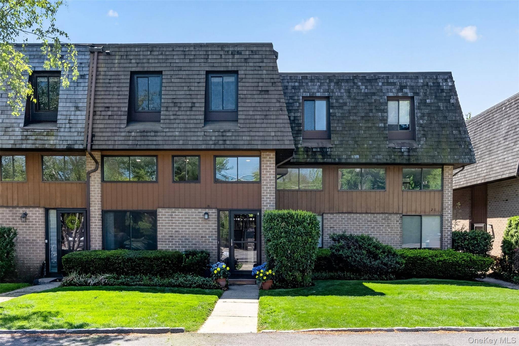 2 Bedroom Home for Sale in Pelham - New York - USA - 2