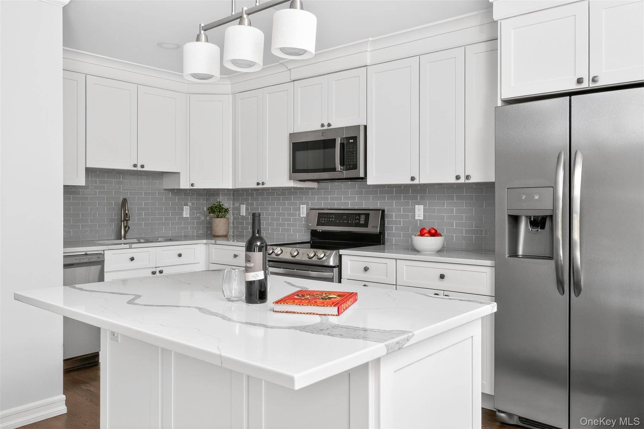 2 Bedroom Home for Sale in Pelham - New York - USA - 6