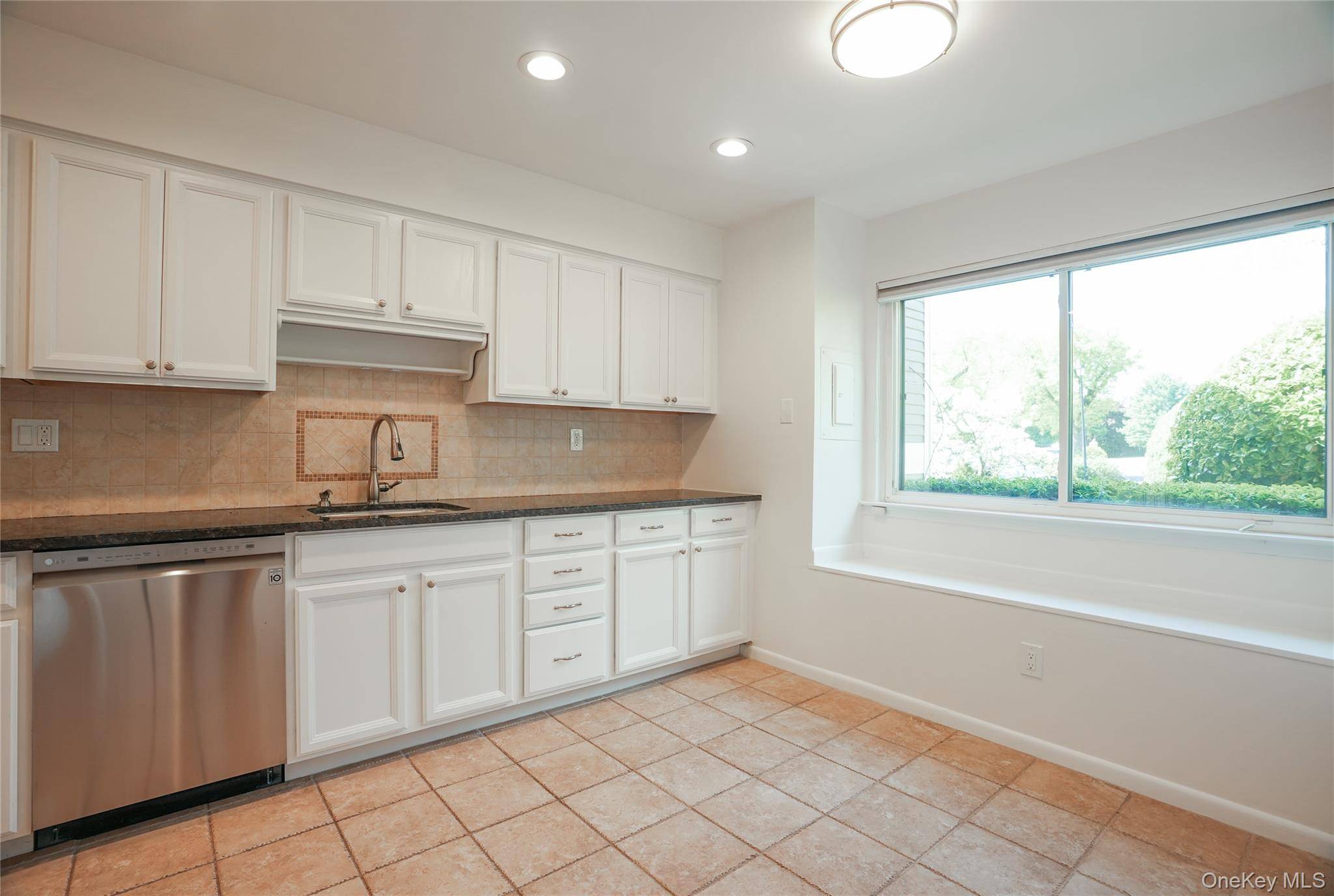 Casa de 2 Dormitorios en Venta en Port Chester - Nueva York - EE. UU. - 5