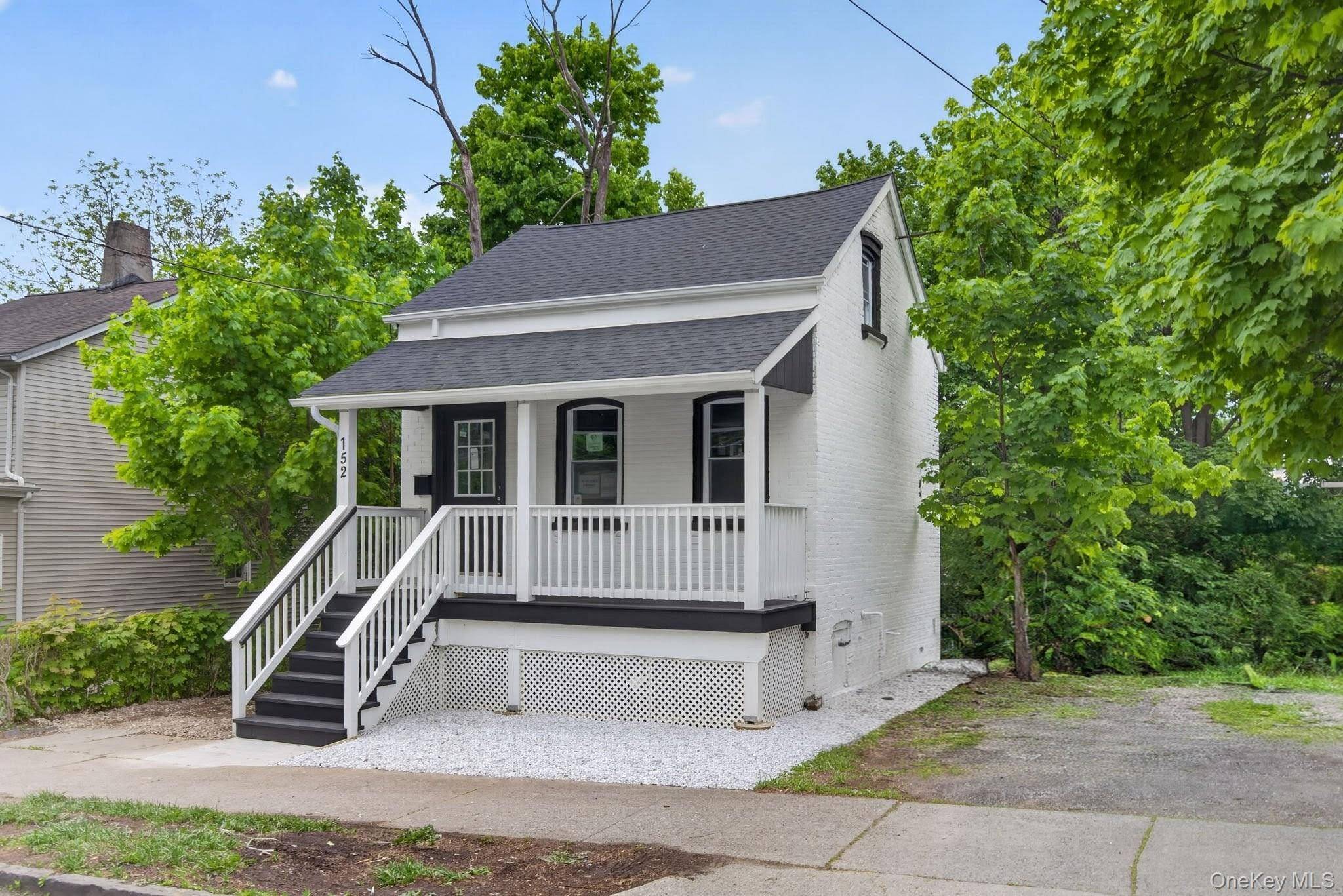 Casa com 2 Quartos à Venda em Poughkeepsie - Nova Iorque - EUA - 1