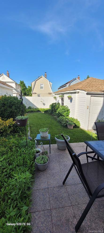 Casa de 2 Dormitorios en Venta en Queens Village - Nueva York - EE. UU. - 2