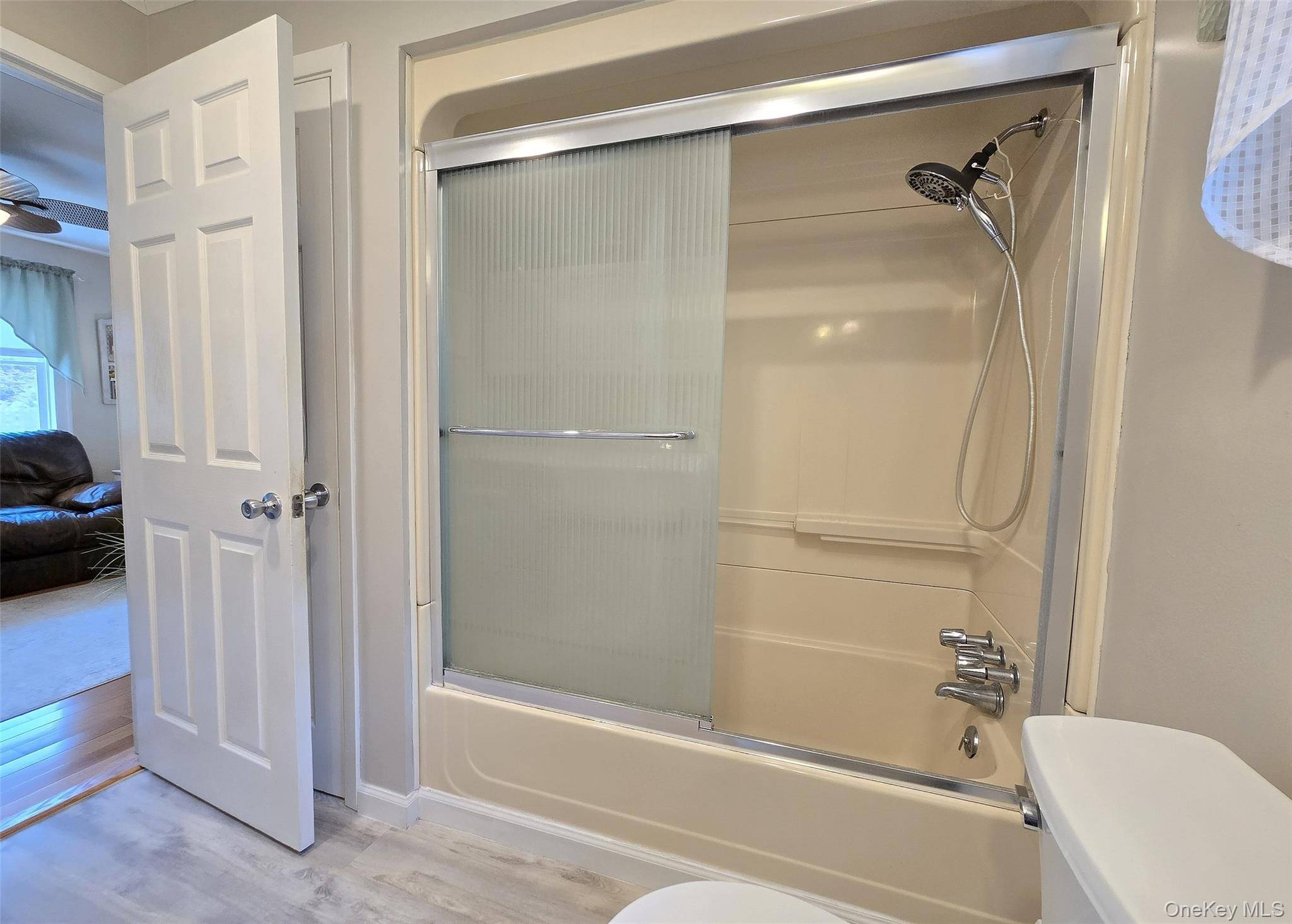 Casa com 2 Quartos à Venda em Ronkonkoma - Nova Iorque - EUA - 8