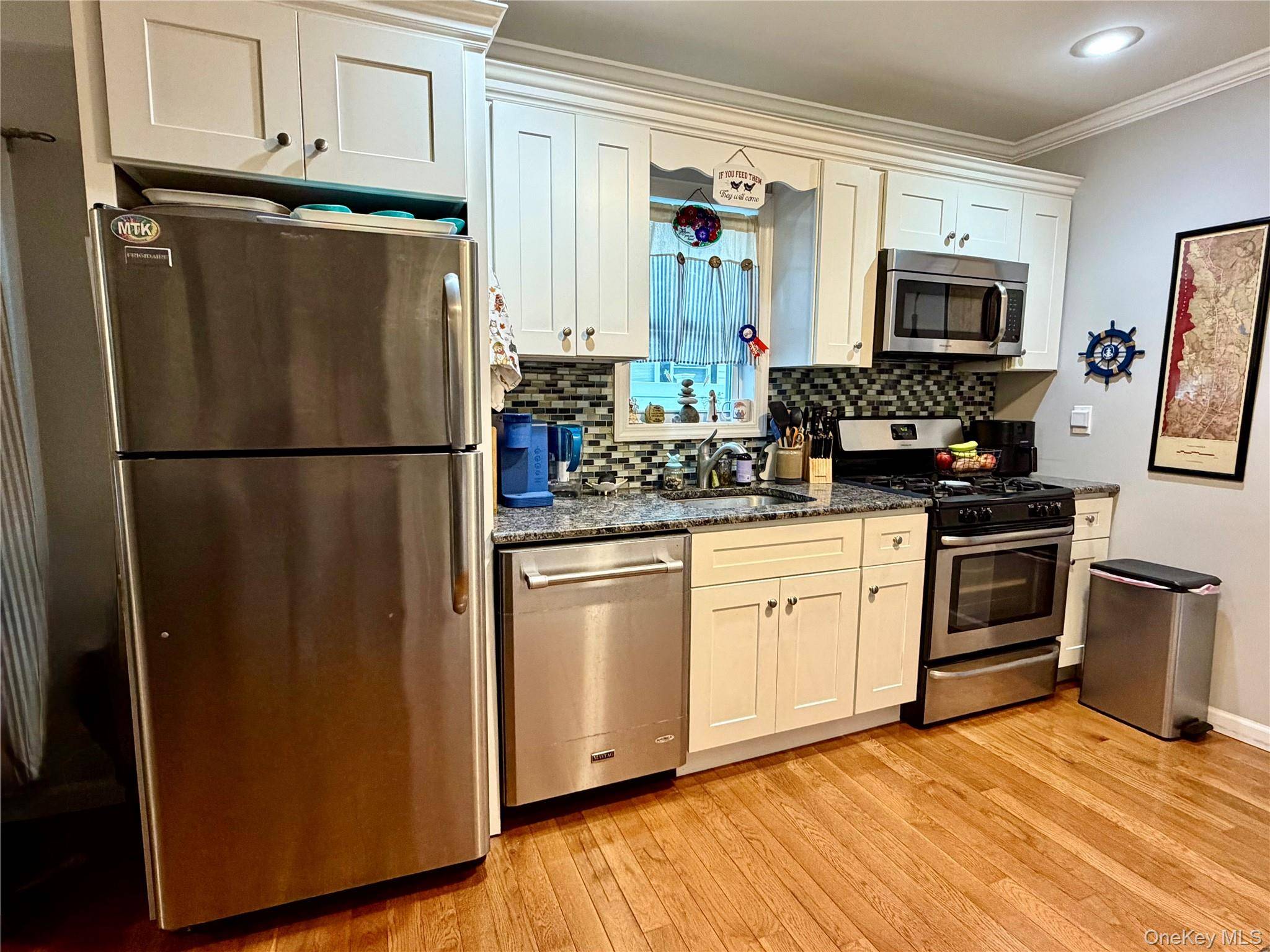 2 Bedroom Home for Sale in Ronkonkoma - New York - USA - 4
