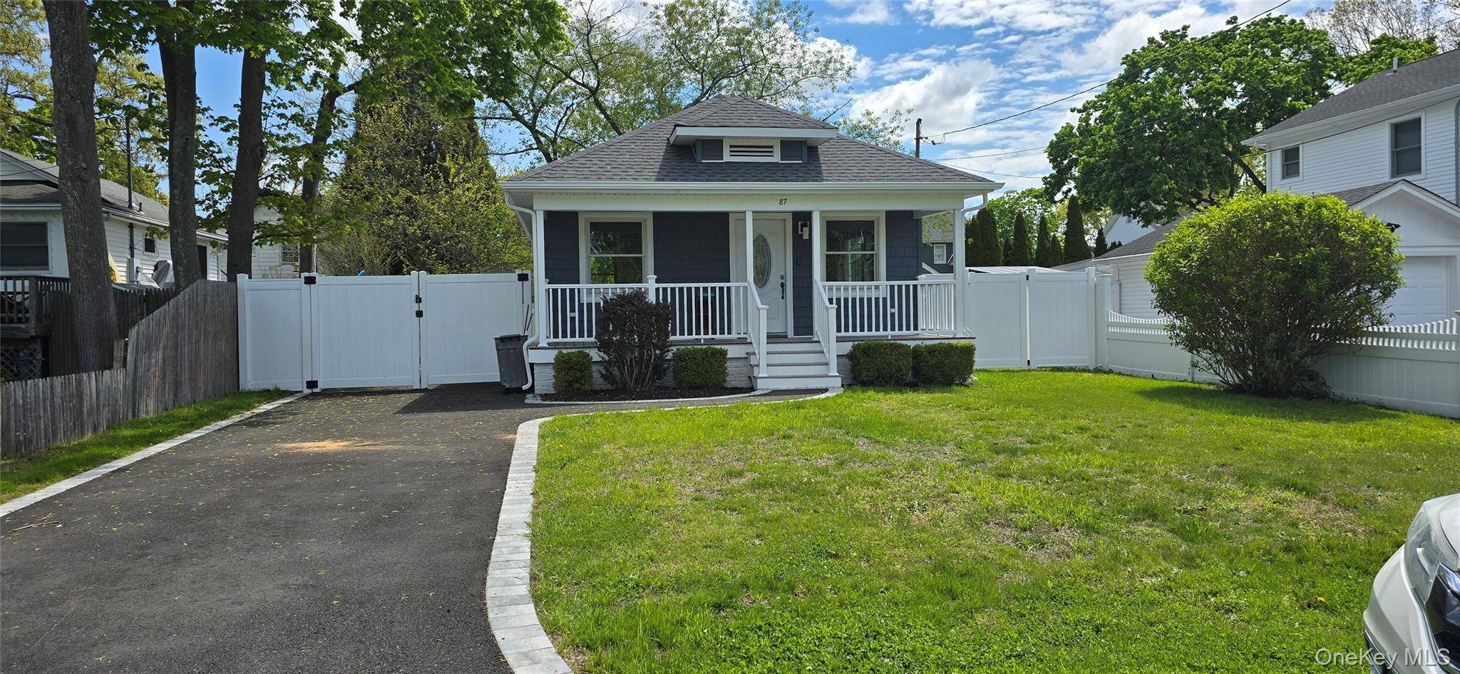 Casa com 2 Quartos à Venda em Sayville - Nova Iorque - EUA - 1