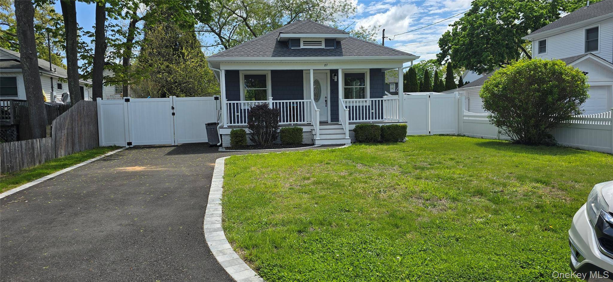 Casa com 2 Quartos à Venda em Sayville - Nova Iorque - EUA - 2