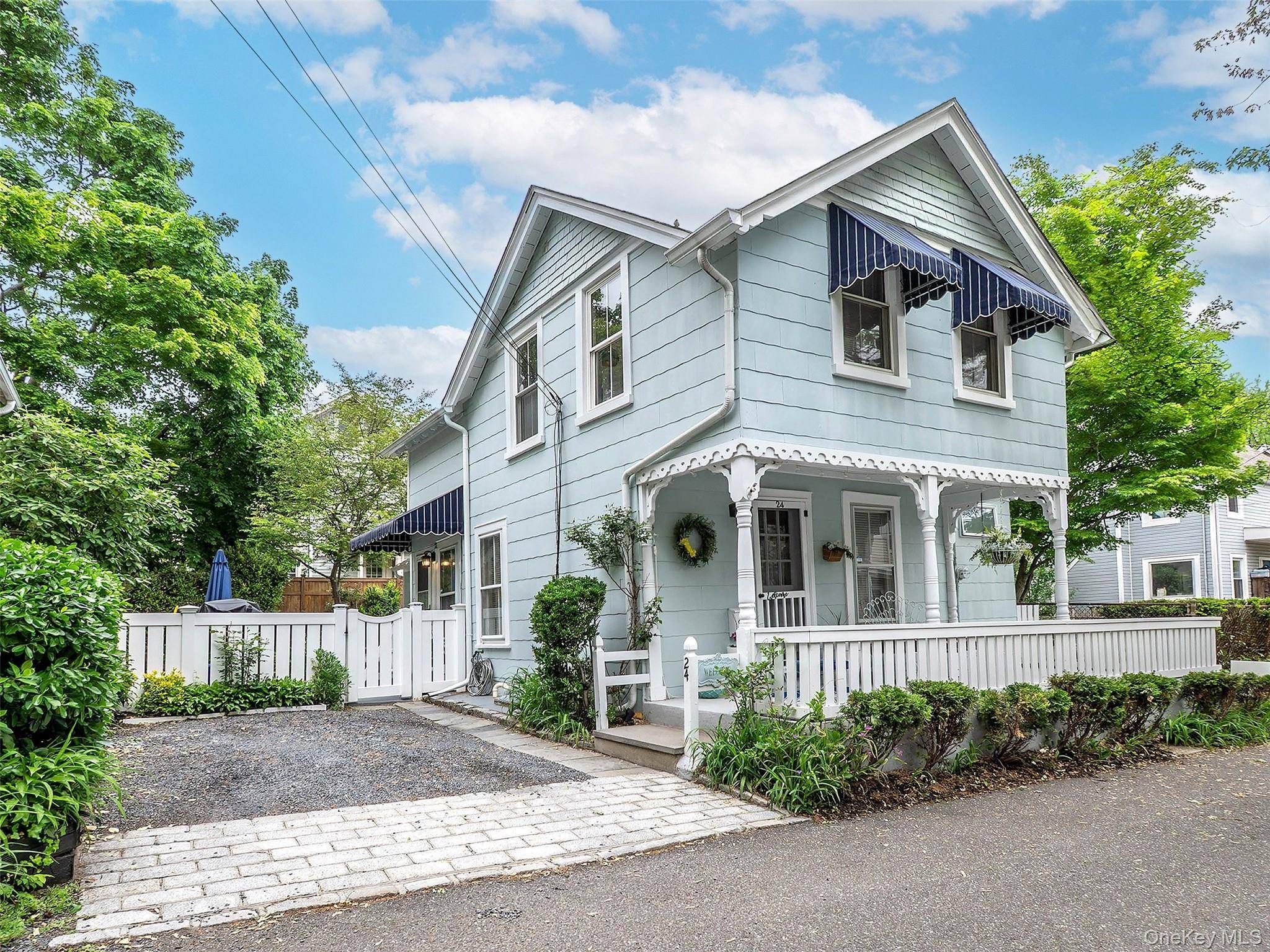 2 Bedroom Home for Sale in Sea Cliff - New York - USA - 1