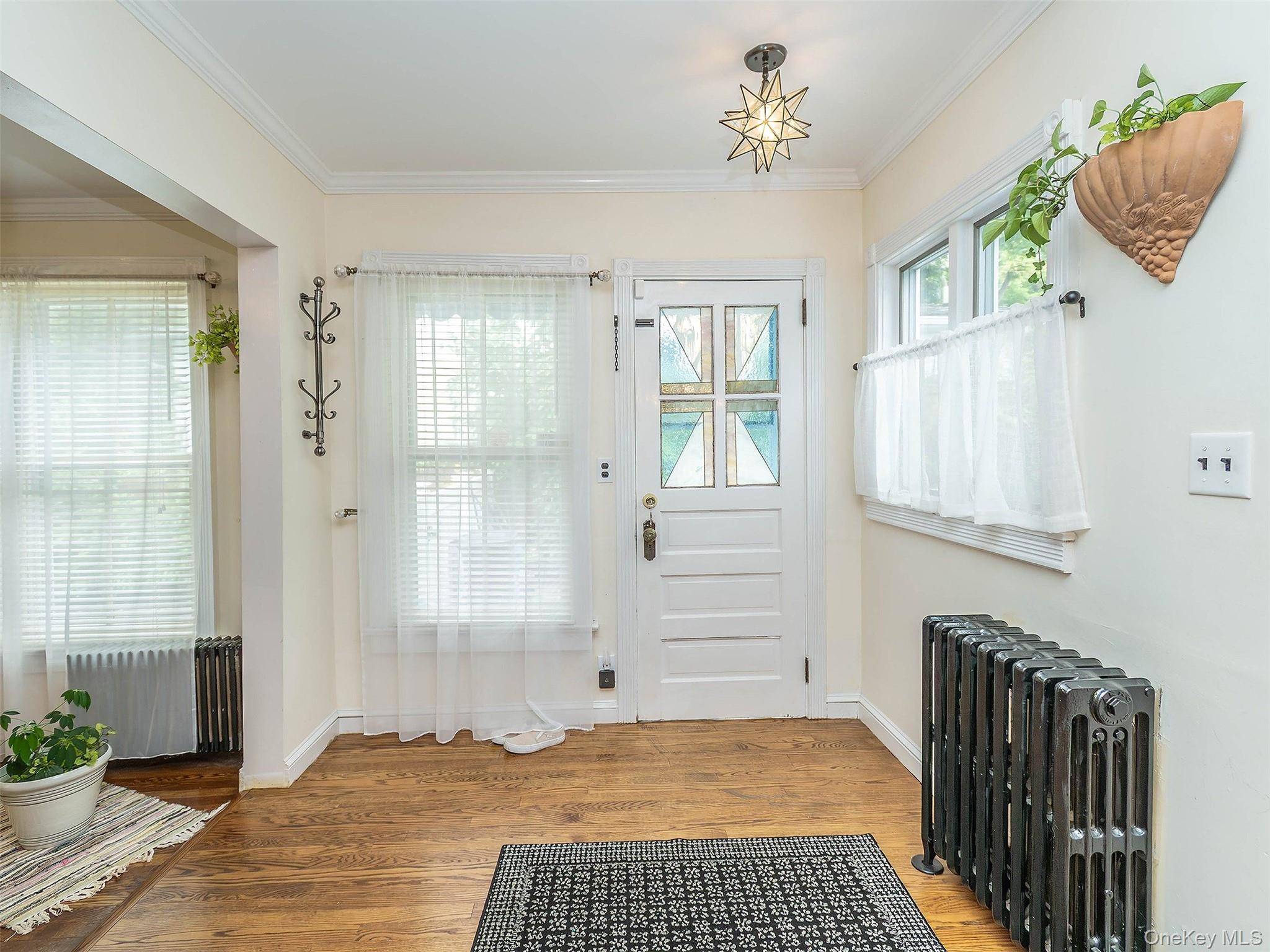 2 Bedroom Home for Sale in Sea Cliff - New York - USA - 3