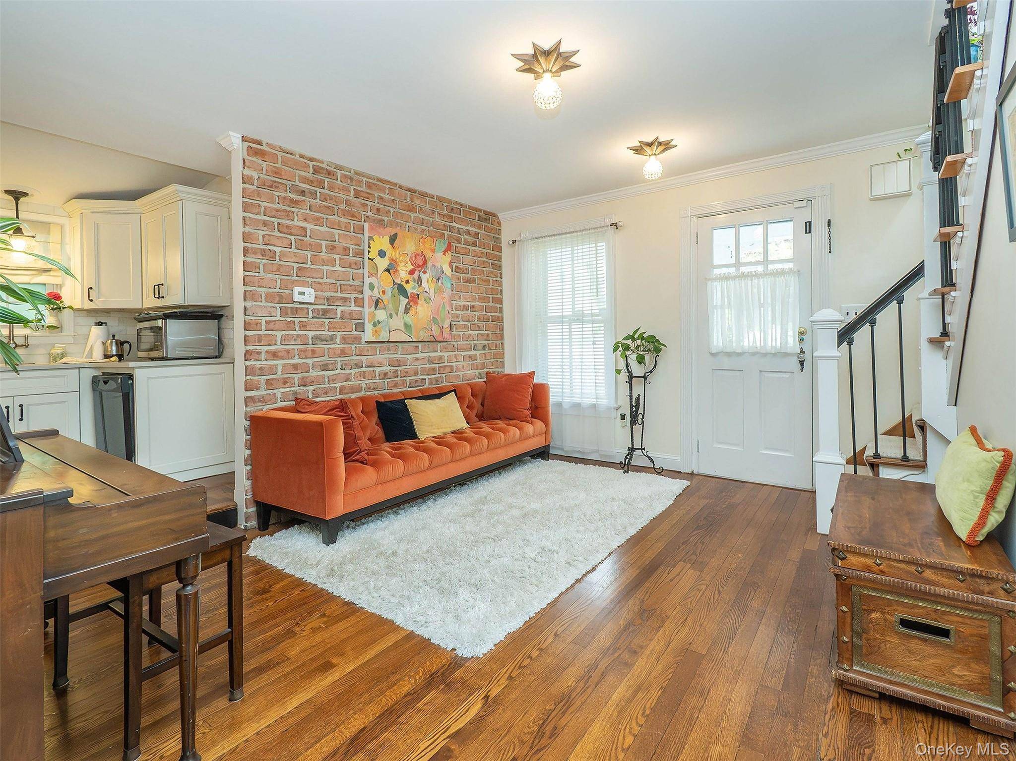2 Bedroom Home for Sale in Sea Cliff - New York - USA - 4