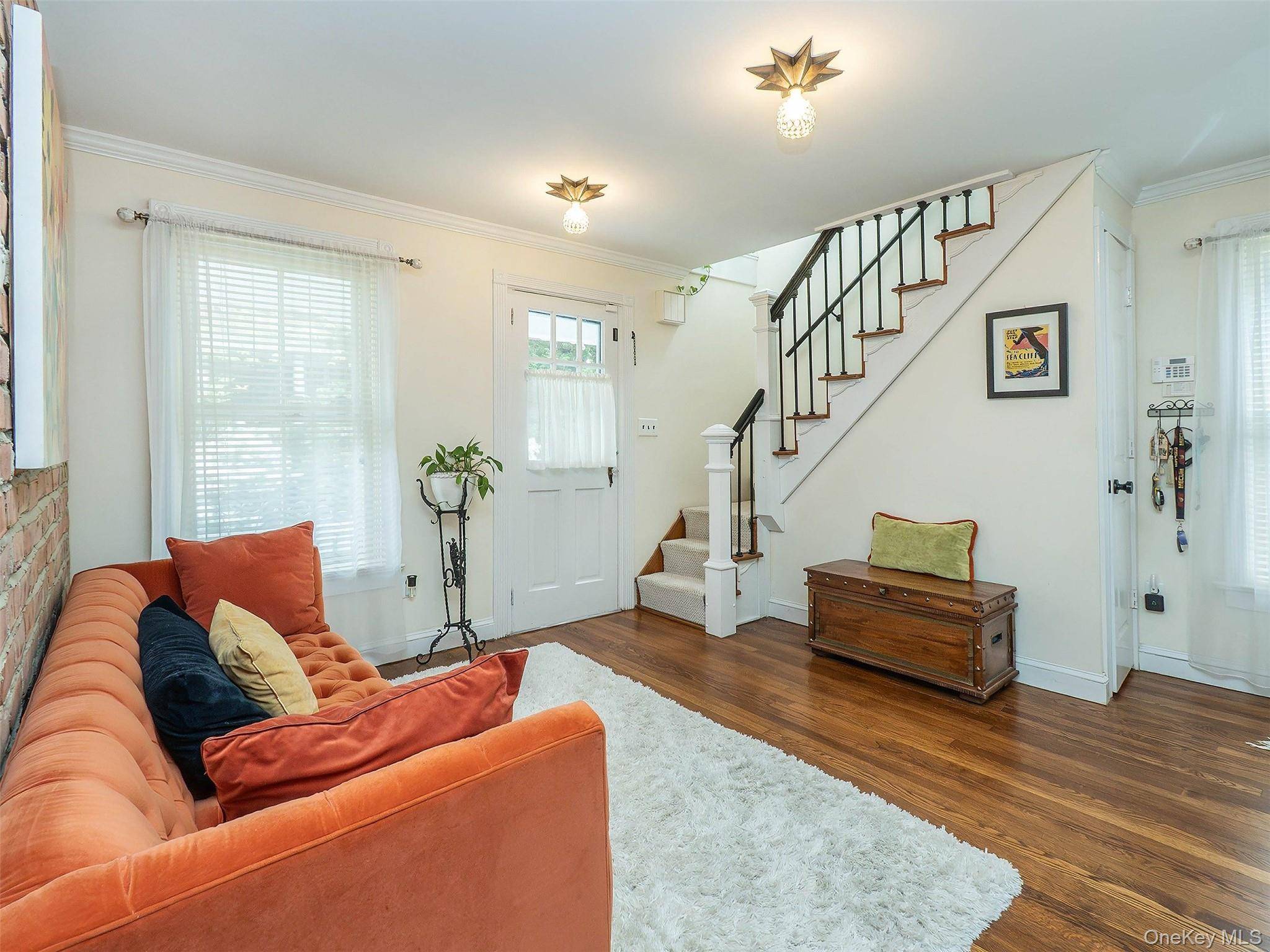 2 Bedroom Home for Sale in Sea Cliff - New York - USA - 5