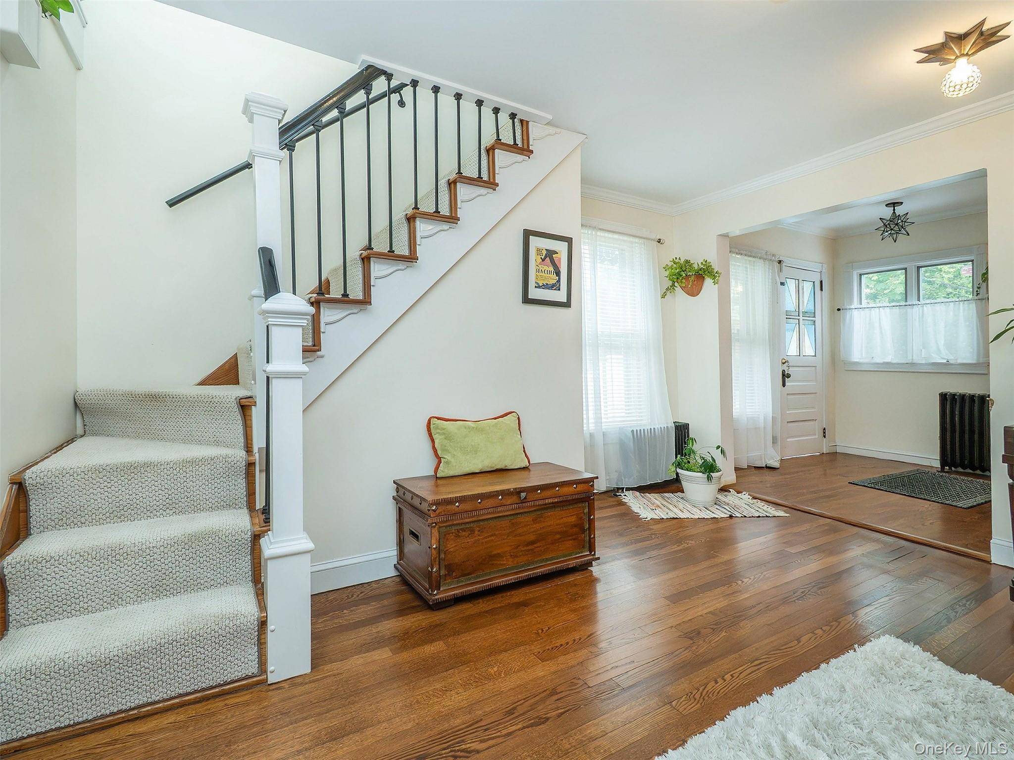 2 Bedroom Home for Sale in Sea Cliff - New York - USA - 6