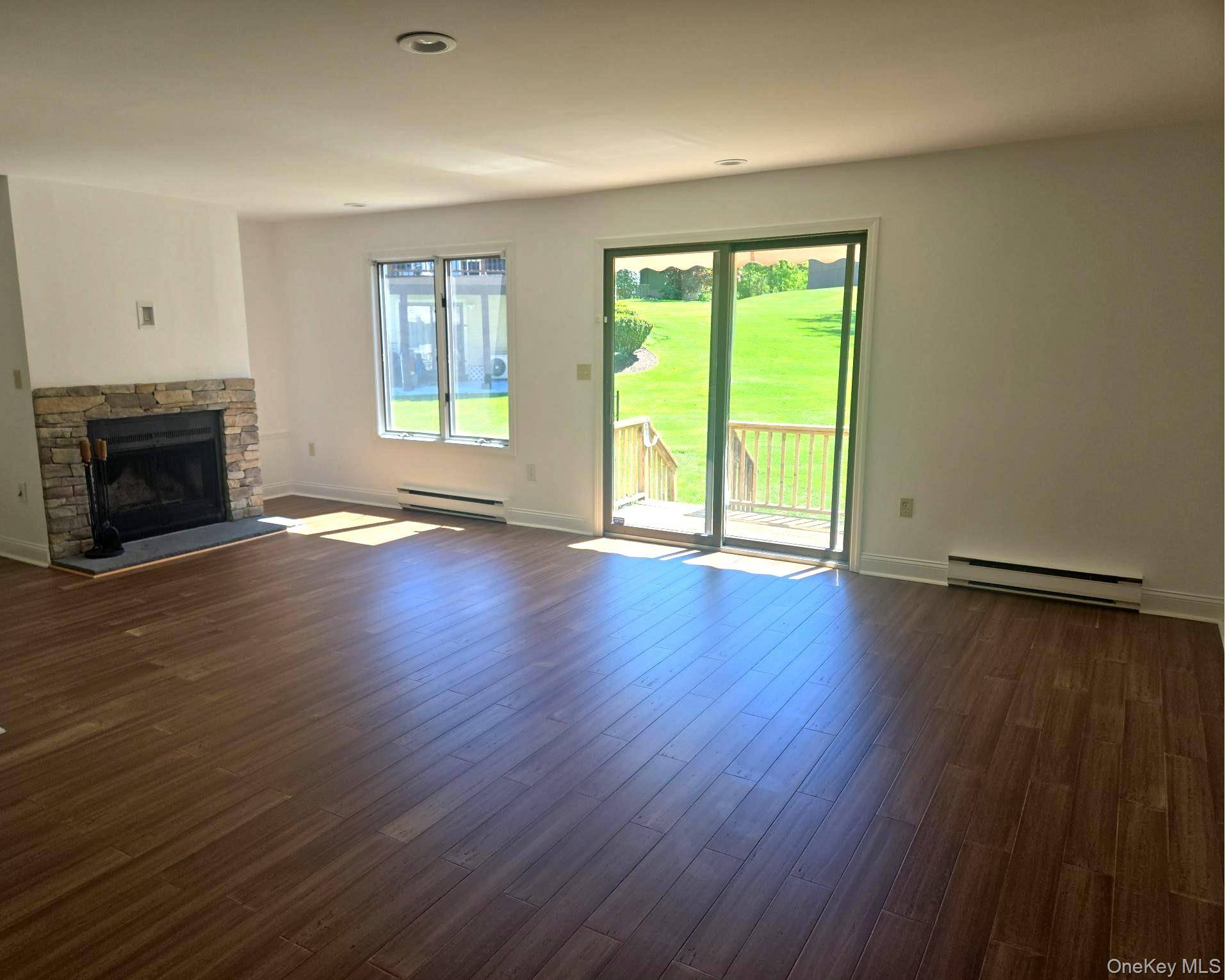 Casa com 2 Quartos à Venda em Somers - Nova Iorque - EUA - 3