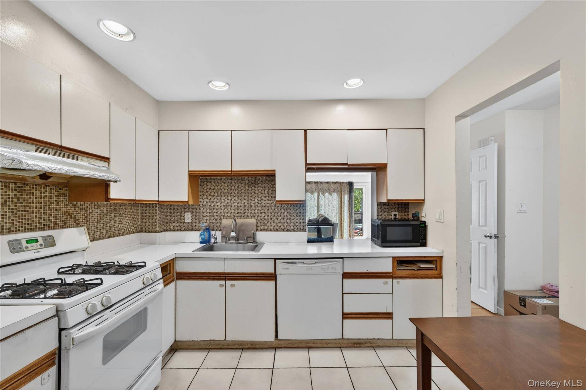 Casa de 2 Dormitorios en Venta en Suffern - Nueva York - EE. UU. - 6