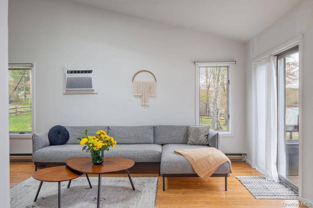Casa com 2 Quartos à Venda em Swan Lake - Nova Iorque - EUA - 4